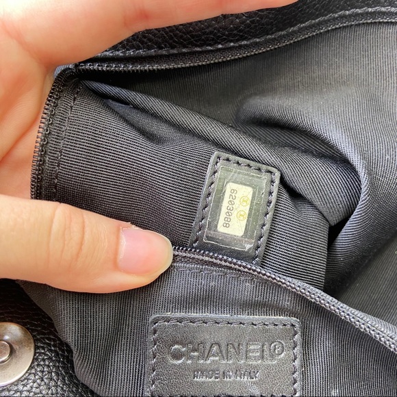 Chanel Caviar Black Leather Tote + Dustbag - Picture 13 of 15